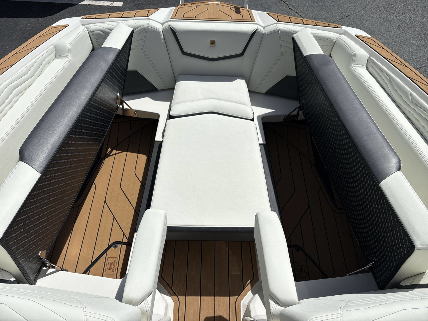 2026 Nautique G25