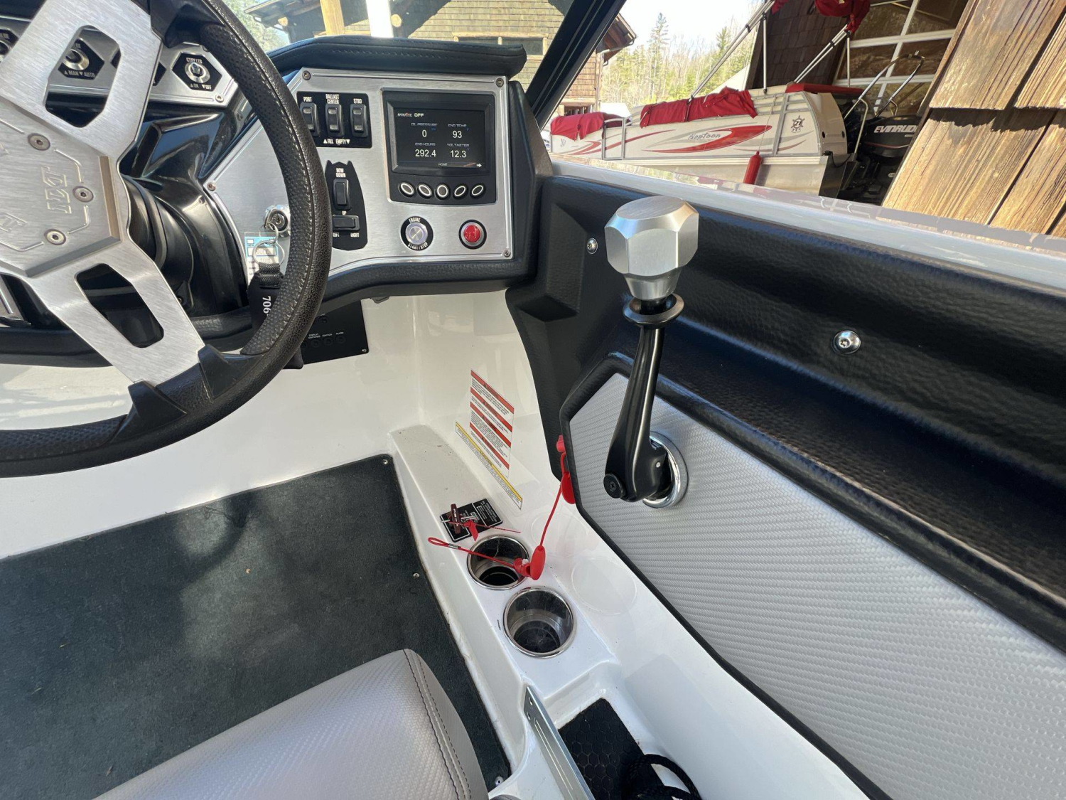 2018 MasterCraft NXT22