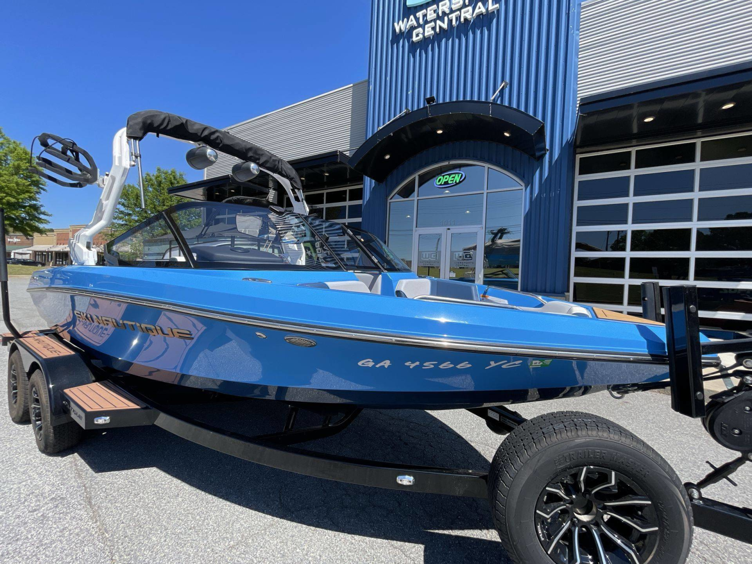 2024 Nautique Ski 200