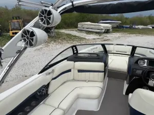2013 Malibu Boats Wakesetter 24 MXZ for sale in Spokane, Missouri
