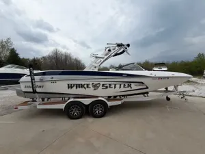 2013 Malibu Boats Wakesetter 24 MXZ for sale in Spokane, Missouri