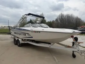 2013 Malibu Boats Wakesetter 24 MXZ for sale in Spokane, Missouri