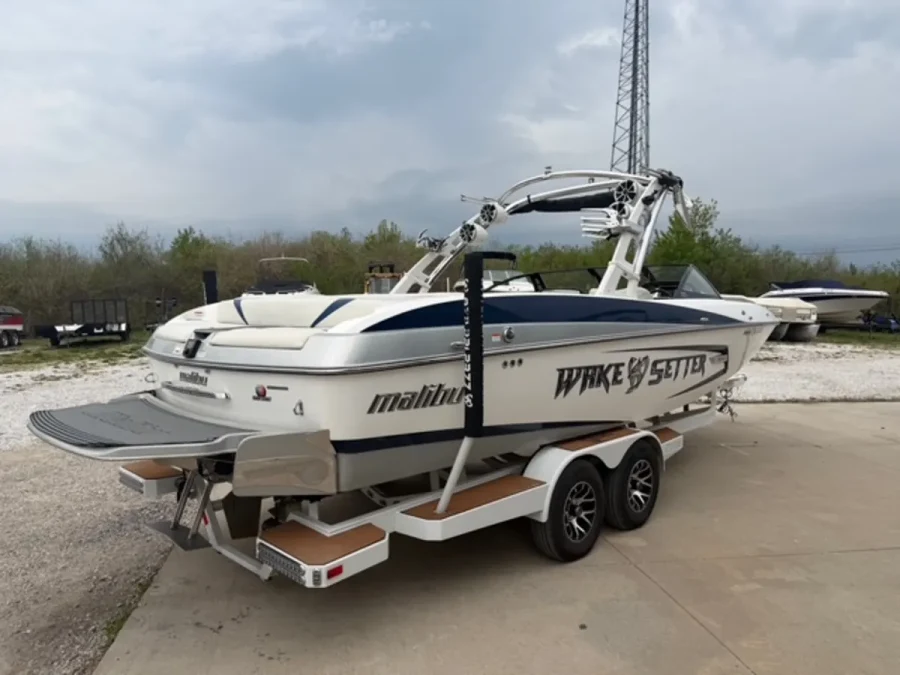 2013 Malibu Boats Wakesetter 24 MXZ for sale in Spokane, Missouri
