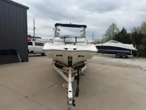 2013 Malibu Boats Wakesetter 24 MXZ for sale in Spokane, Missouri