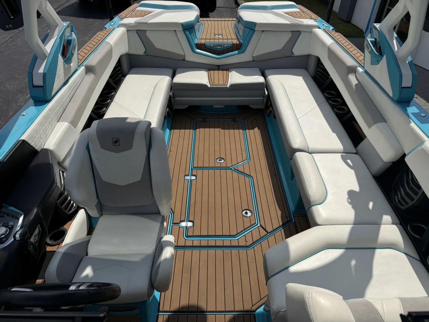 2021 Nautique G25