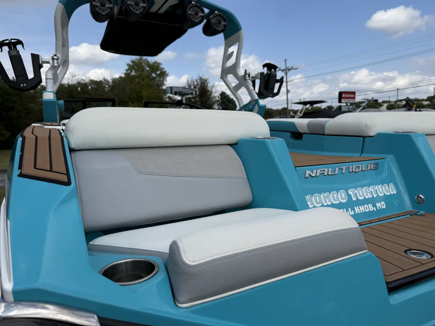 2021 Nautique G25