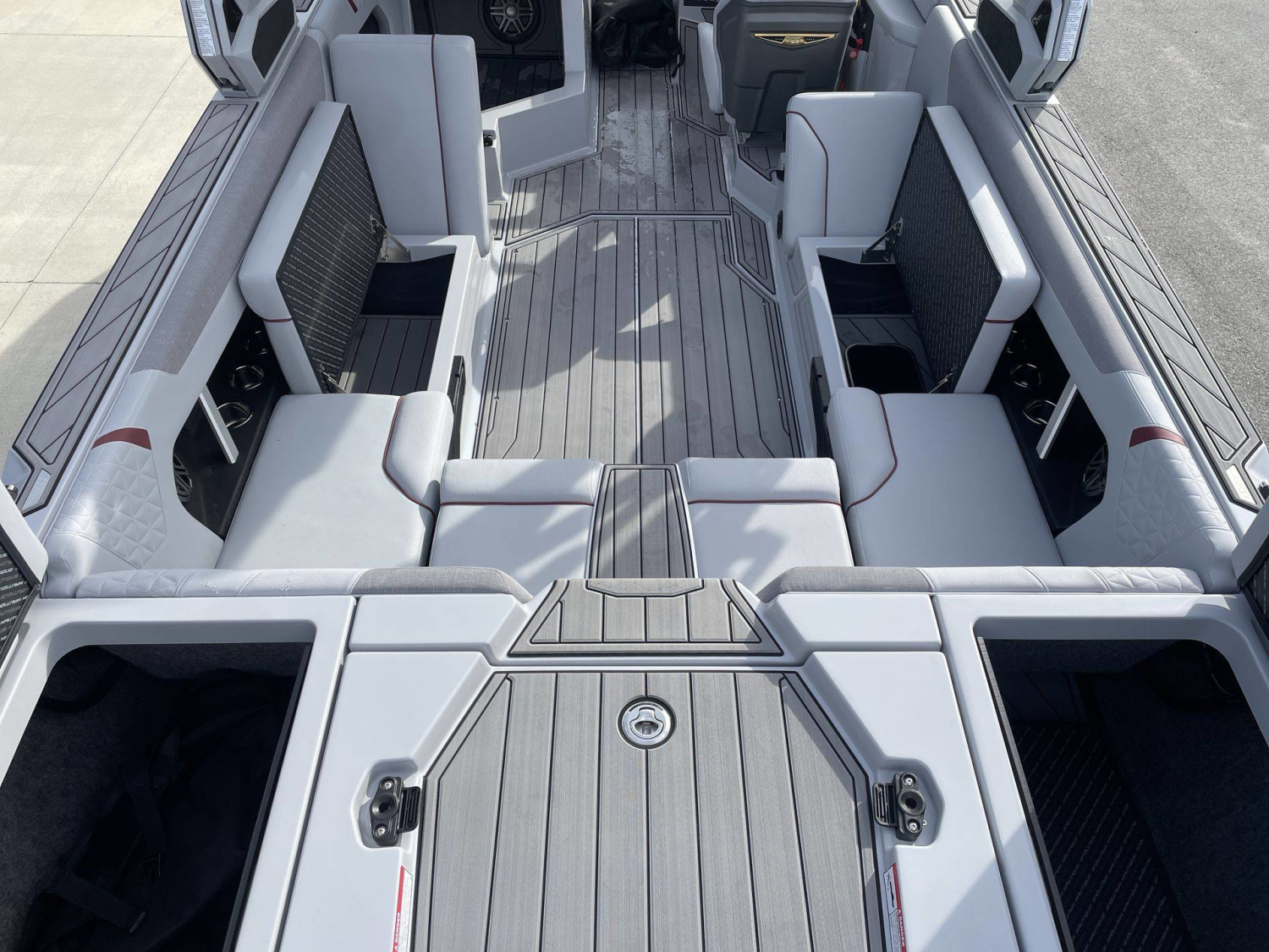 2025 Nautique GS24