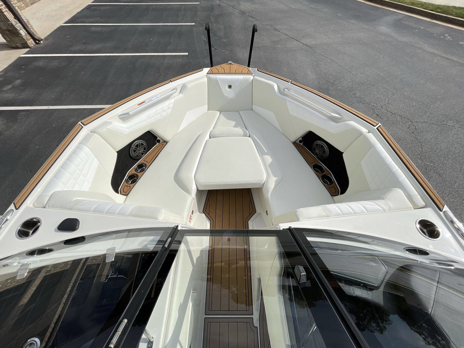 2026 Nautique S23