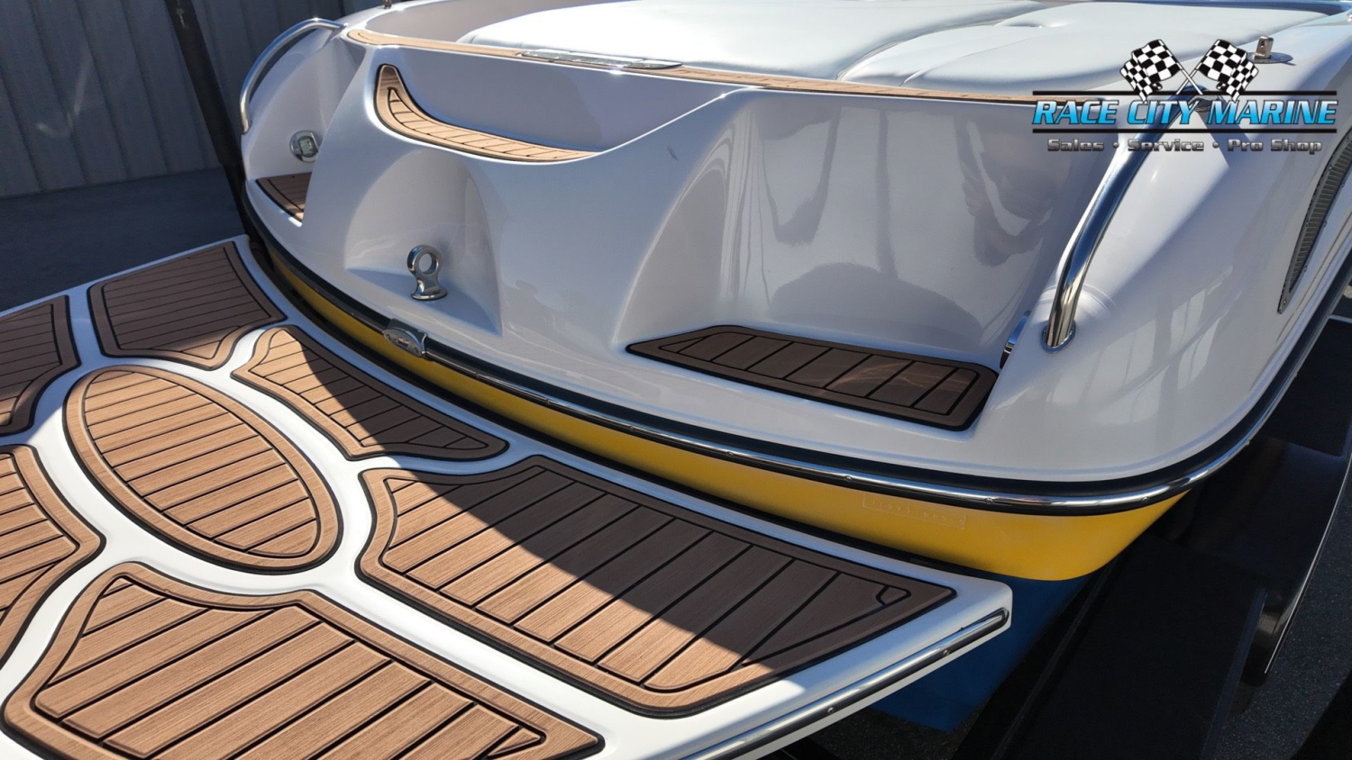 2005 Nautique SV-211