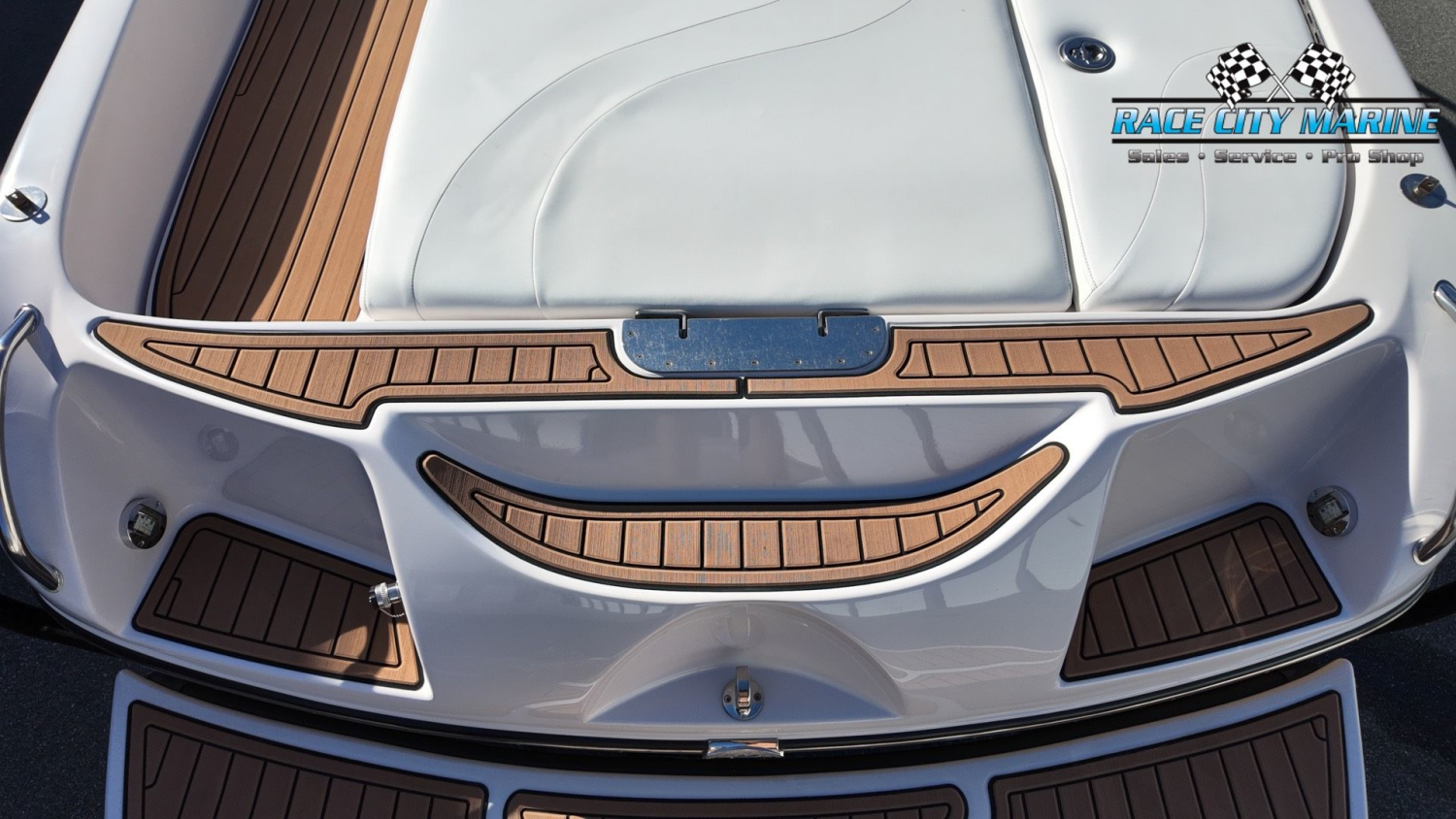 2005 Nautique SV-211