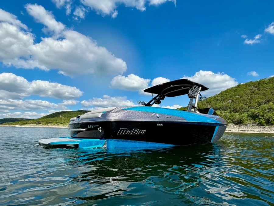 2016 Malibu Boats Wakesetter 25 LSV for sale in Volente, Texas