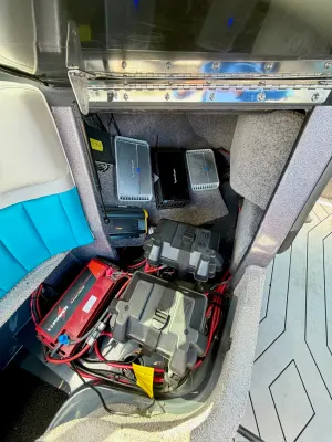 2016 Malibu Boats Wakesetter 25 LSV for sale in Volente, Texas