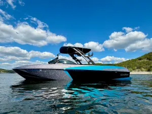 2016 Malibu Boats Wakesetter 25 LSV for sale in Volente, Texas