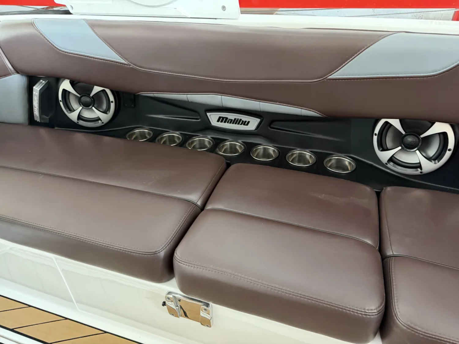 2019 Malibu 23 LSV Wakesetter Boat LOADED