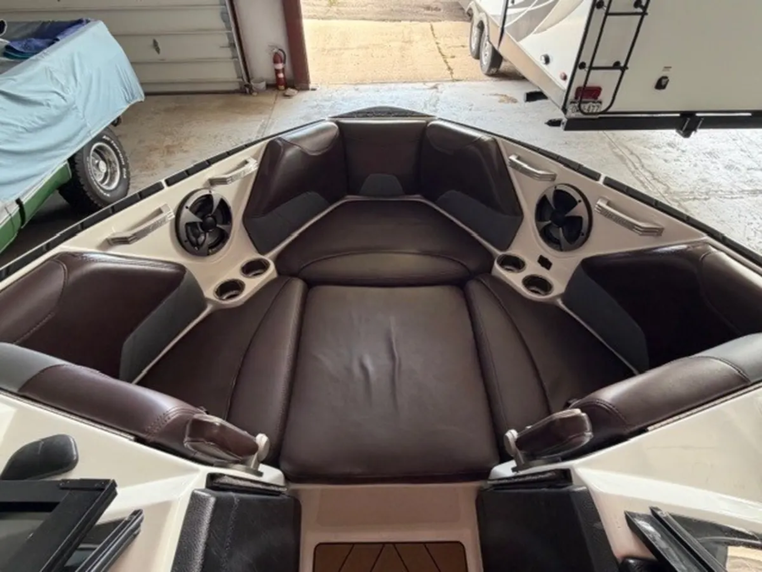 2019 Malibu 23 LSV Wakesetter Boat LOADED