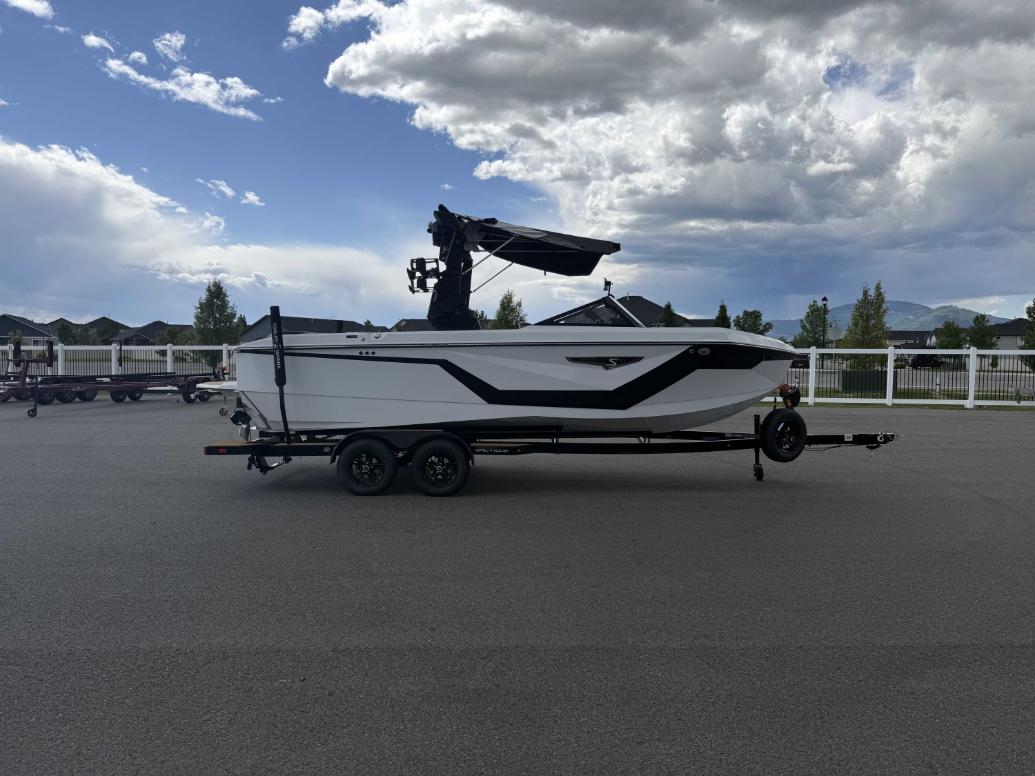 2026 Nautique S23