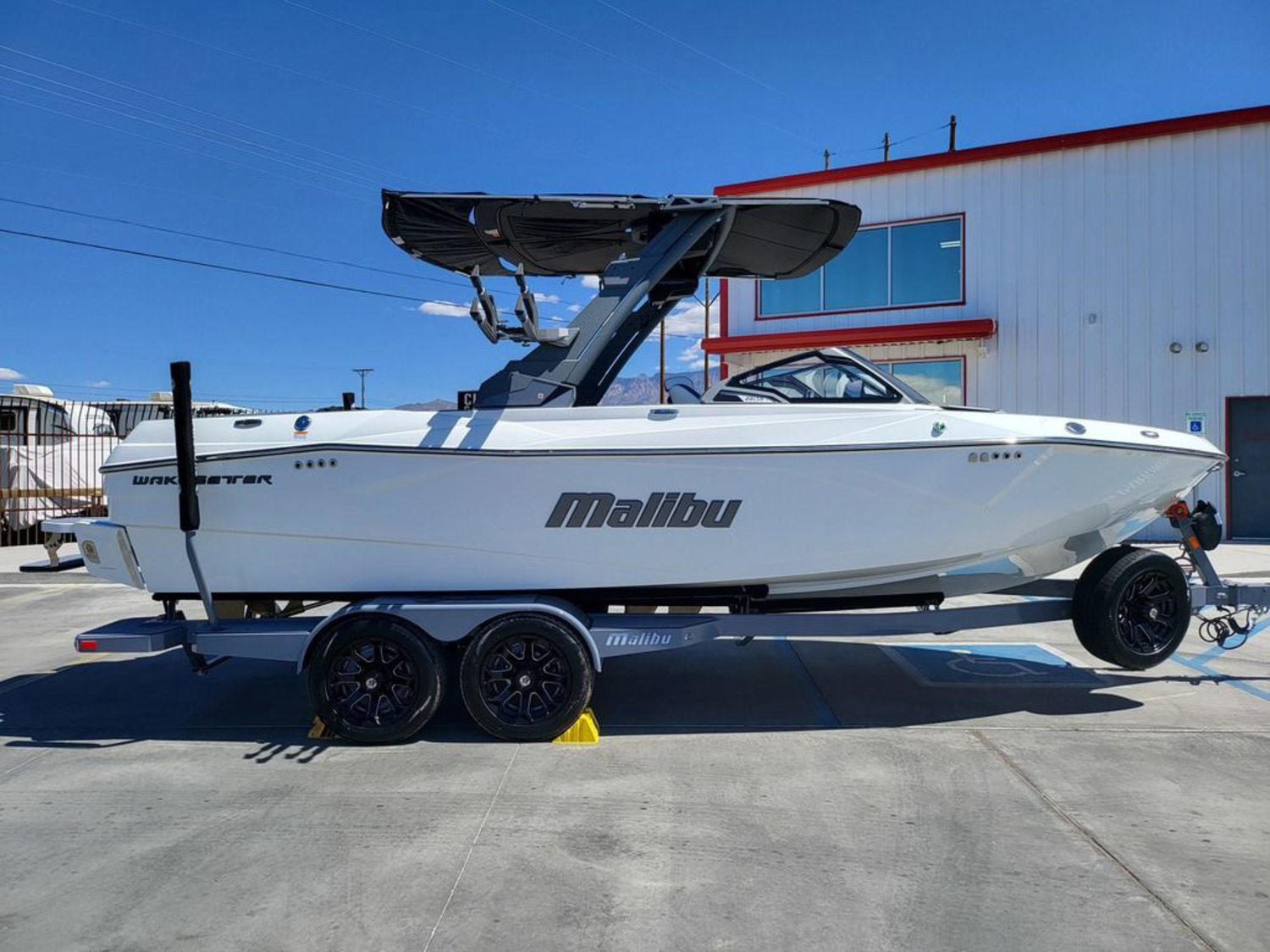 2026 Malibu Boats 23 LSV