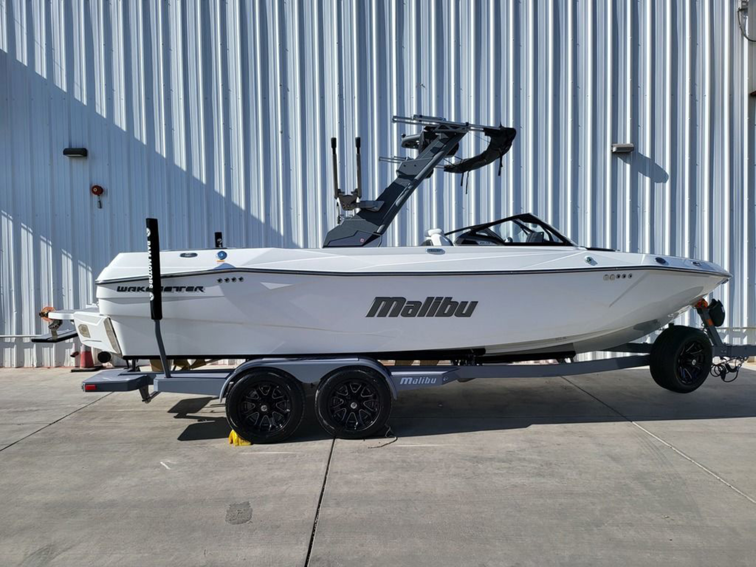 2026 Malibu Boats 23 LSV