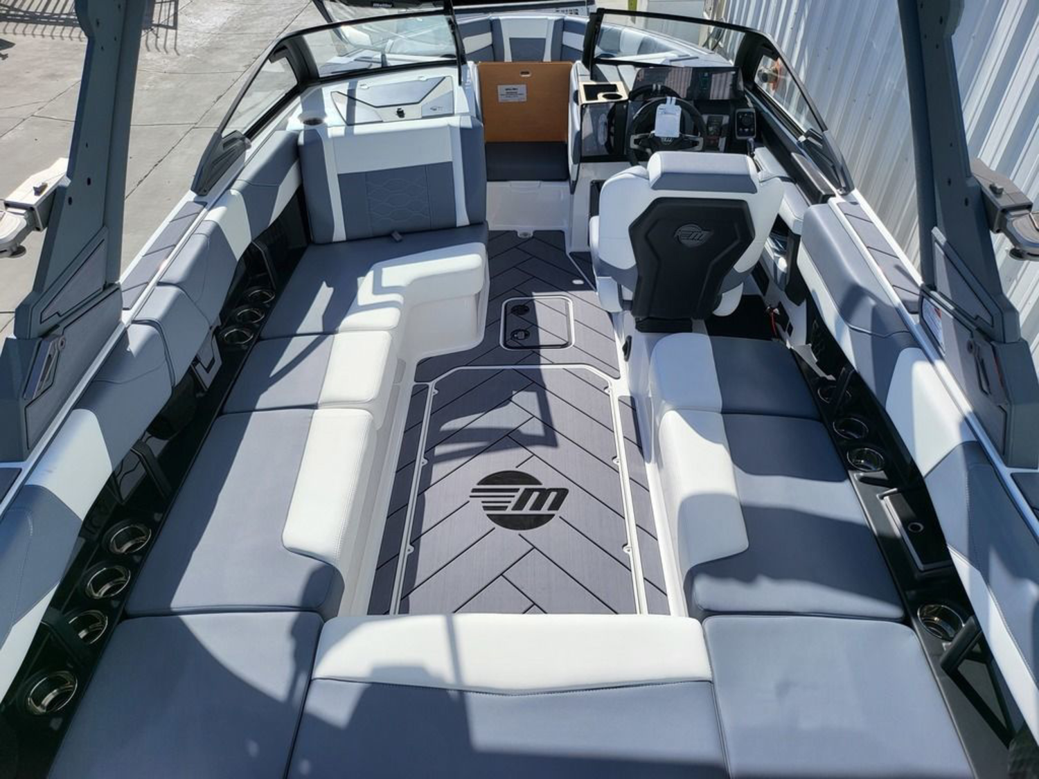 2026 Malibu Boats 23 LSV