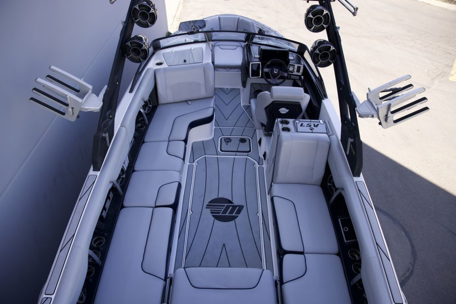 2020 Malibu Boats 25 LSV