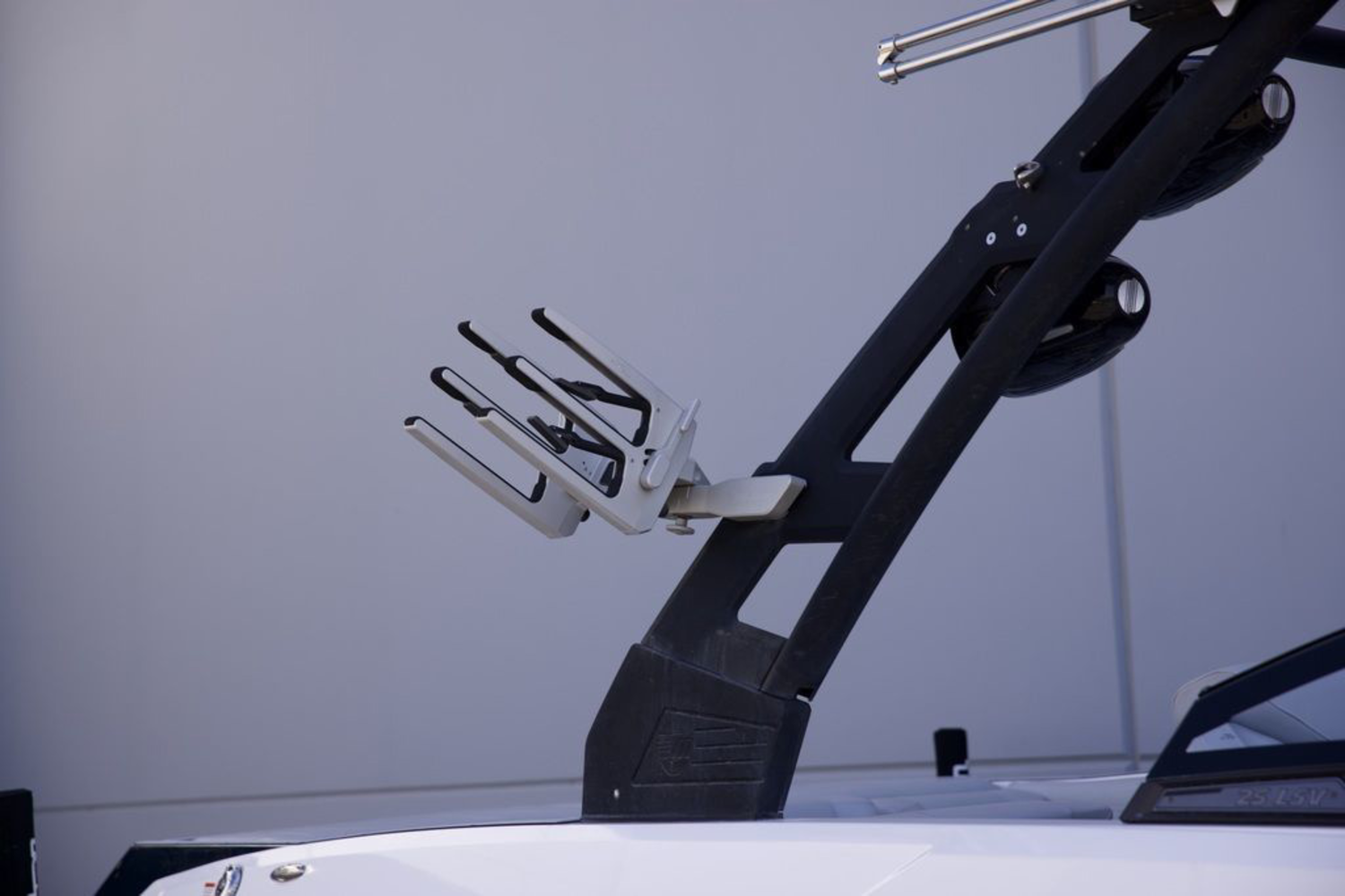 2020 Malibu Boats 25 LSV