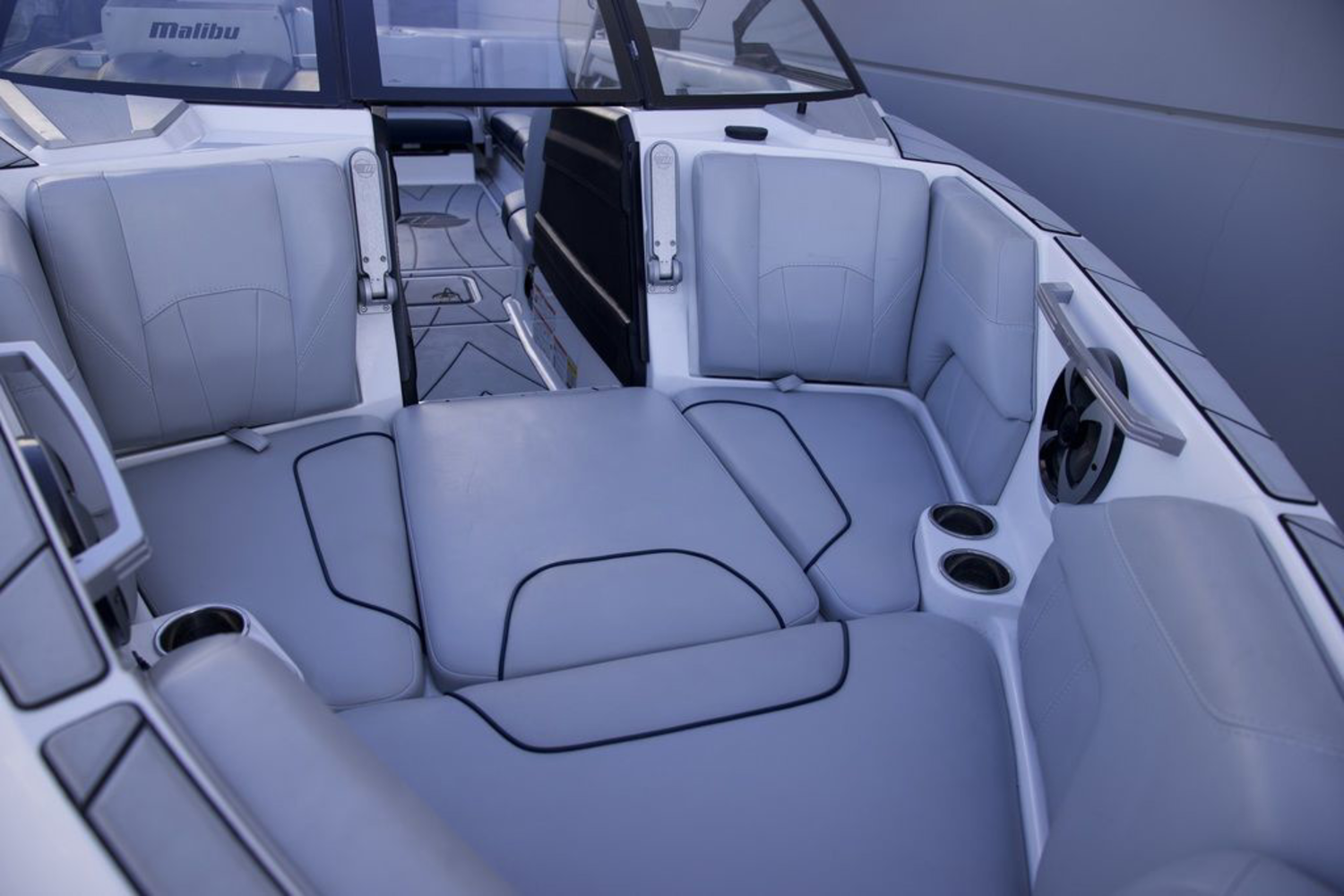 2020 Malibu Boats 25 LSV