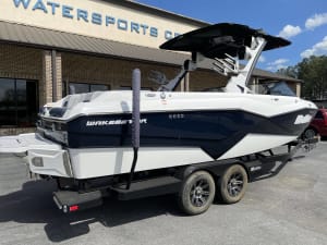 2023-malibu-wakesetter-25-lsv-129404-image4