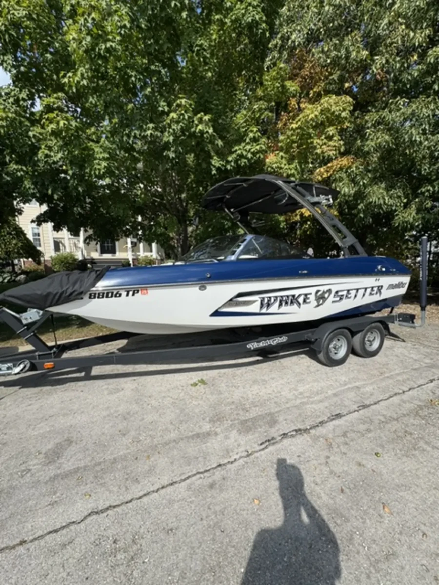 2013 Malibu Boats Wakesetter 20 MXZ for sale in Howell, Michigan
