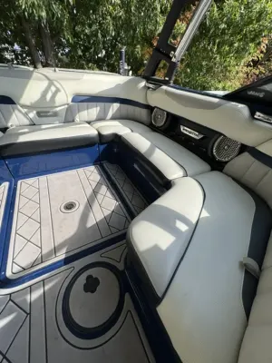 2013 Malibu Boats Wakesetter 20 MXZ for sale in Howell, Michigan