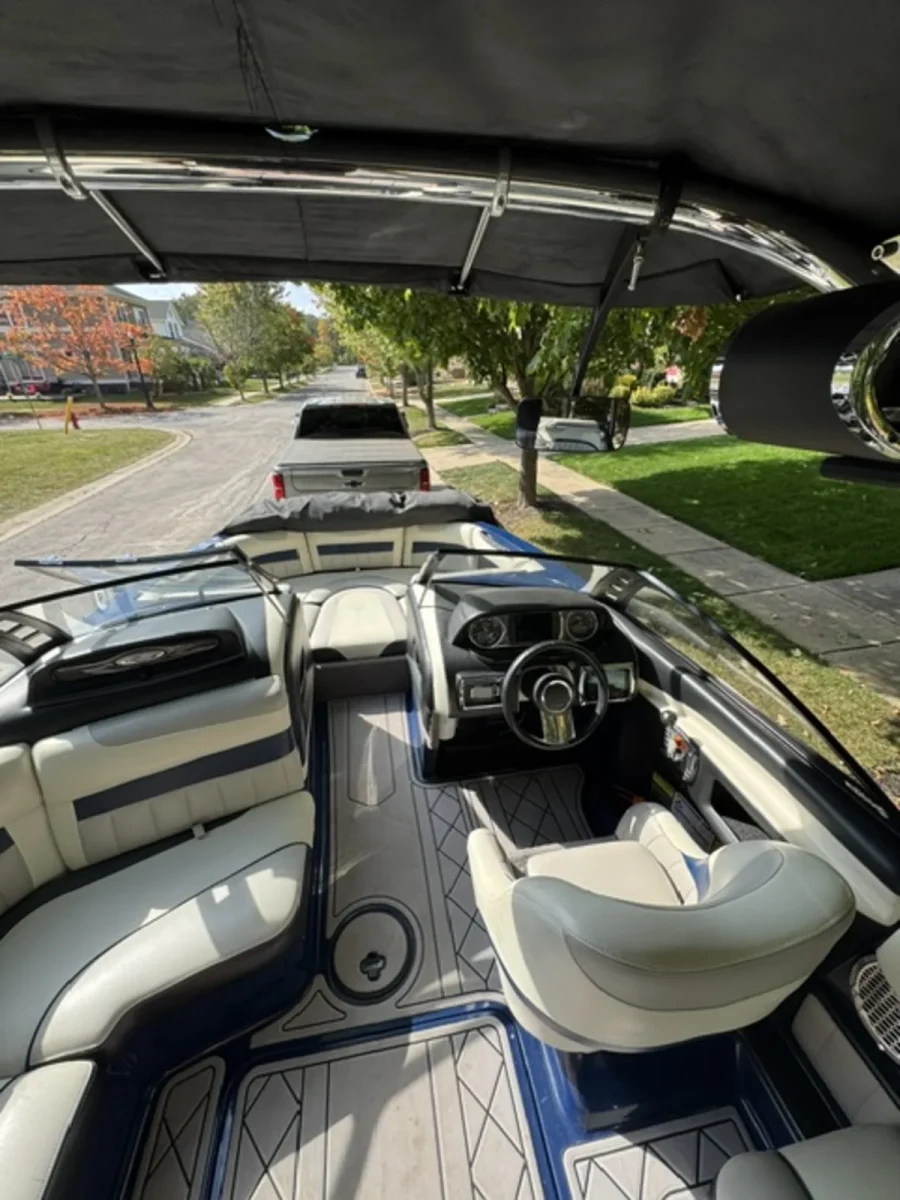2013 Malibu Boats Wakesetter 20 MXZ for sale in Howell, Michigan