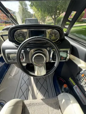 2013 Malibu Boats Wakesetter 20 MXZ for sale in Howell, Michigan