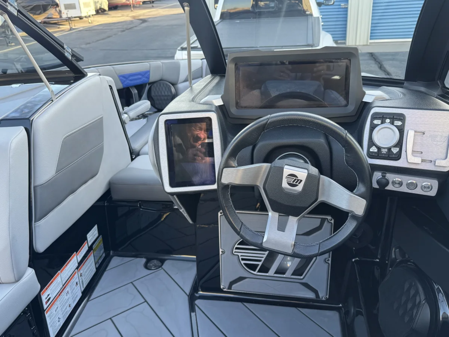 2022 Malibu Boats Wakesetter 25 LSV