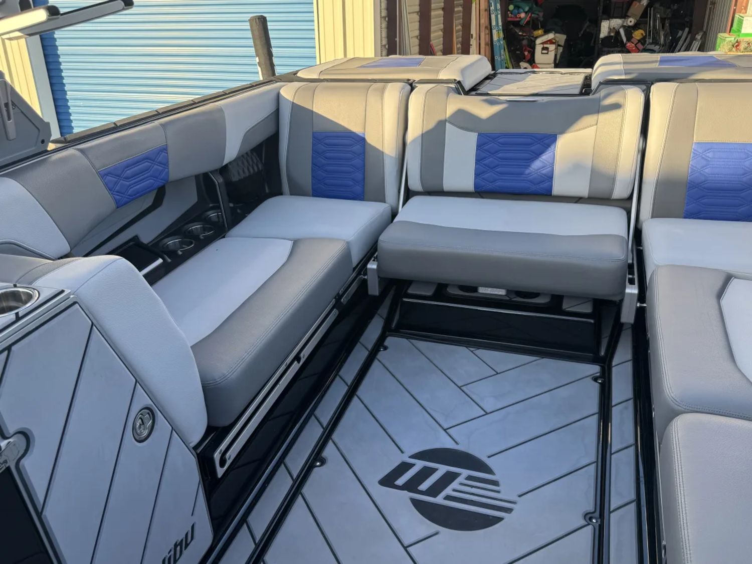 2022 Malibu Boats Wakesetter 25 LSV