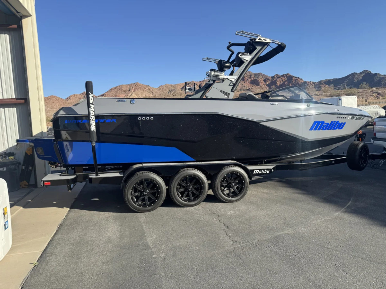 2022 Malibu Boats Wakesetter 25 LSV