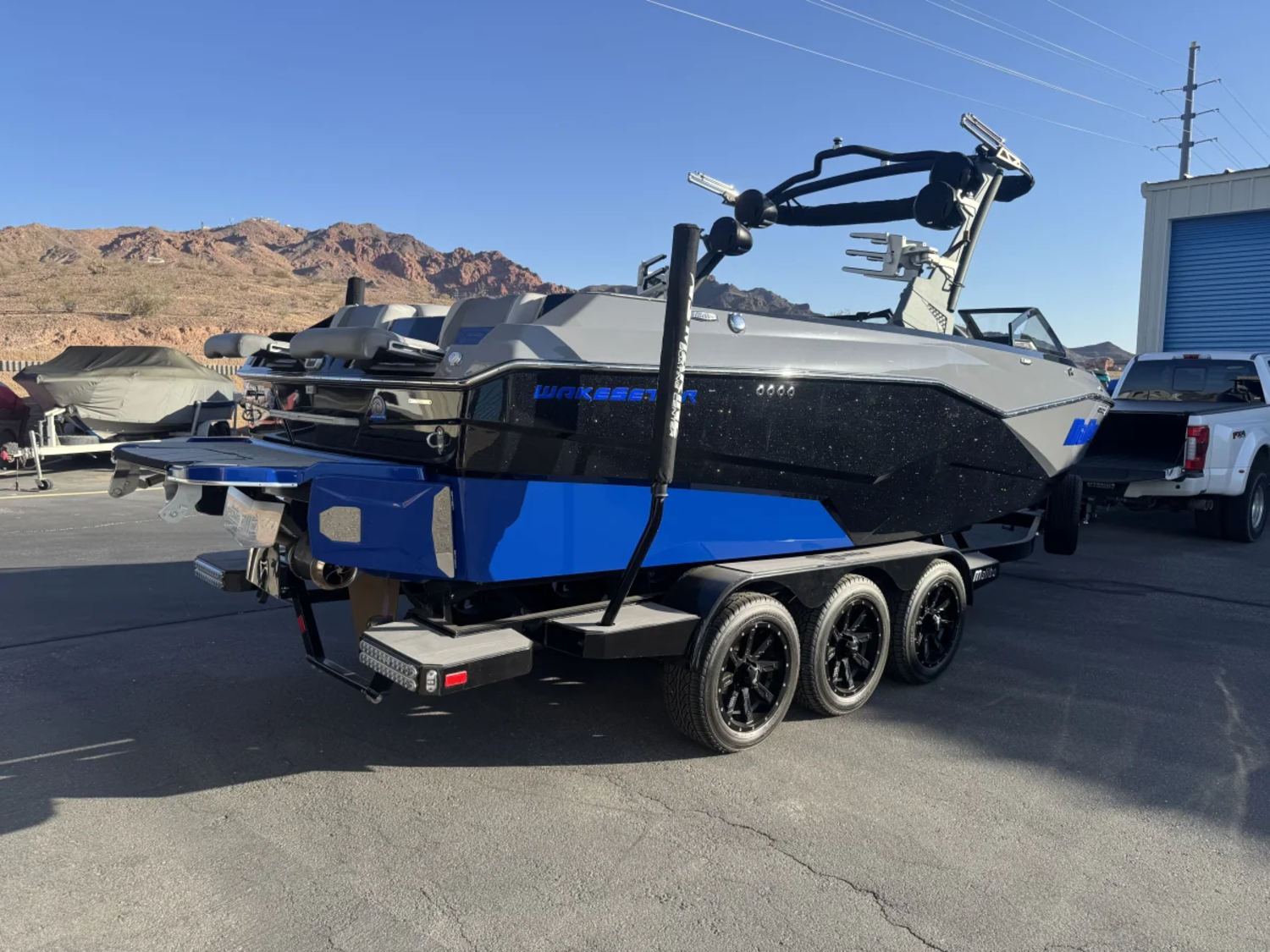 2022 Malibu Boats Wakesetter 25 LSV