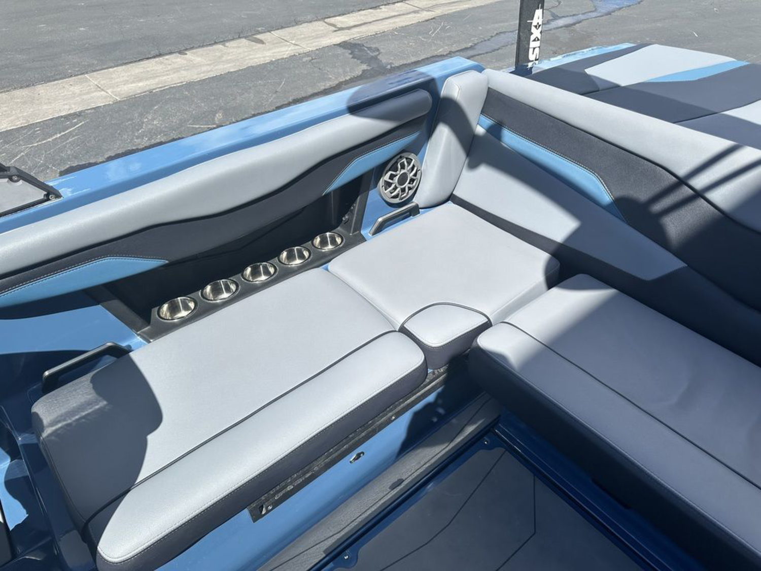 2023 Axis Wake Research T220