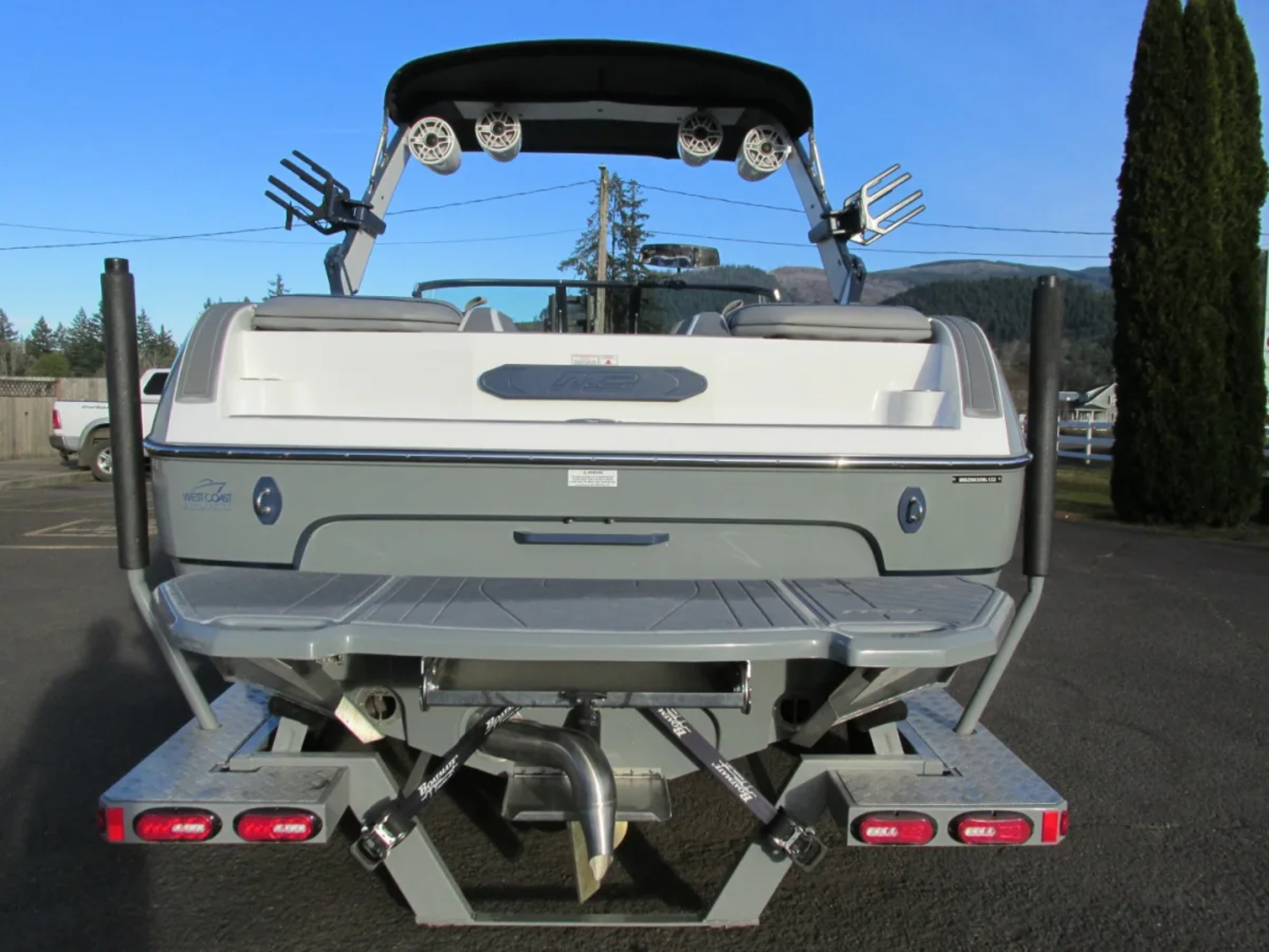 2022 MB Sports Boats F22 Tomcat Alpha 10 Hours WakeSurf