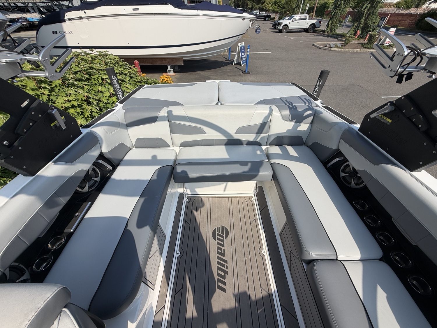 2019 Malibu 22 LSV