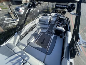 2019 Malibu 22 LSV