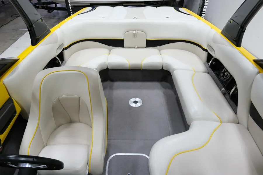 2006 Malibu Boats Wakesetter VLX for sale in Indianapolis, Indiana