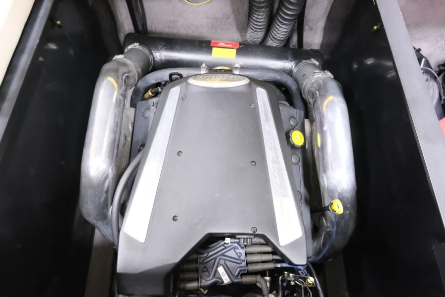 2006 Malibu Boats Wakesetter VLX for sale in Indianapolis, Indiana