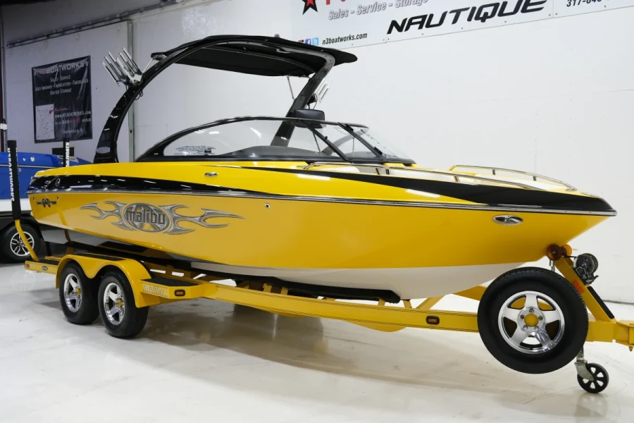 2006 Malibu Boats Wakesetter VLX for sale in Indianapolis, Indiana