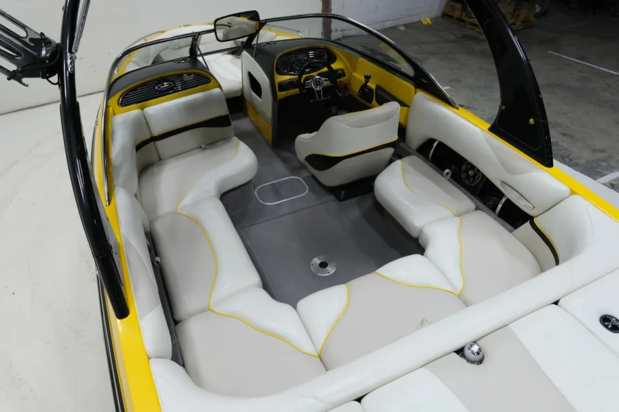 2006 Malibu Boats Wakesetter VLX for sale in Indianapolis, Indiana