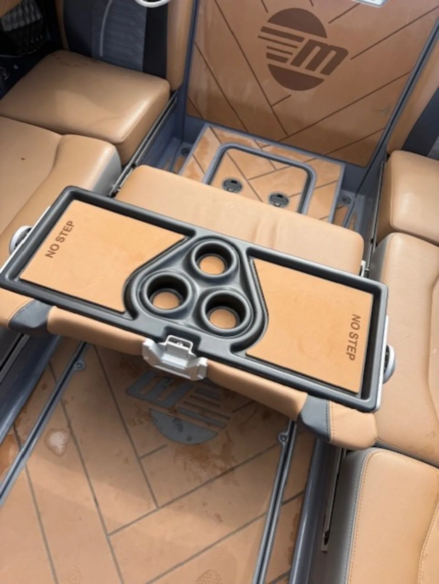 2022 Malibu Wakesetter 25 LSV