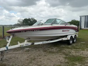 1997 Mastercraft Boats Maristar 225 for sale in brenham, Texas