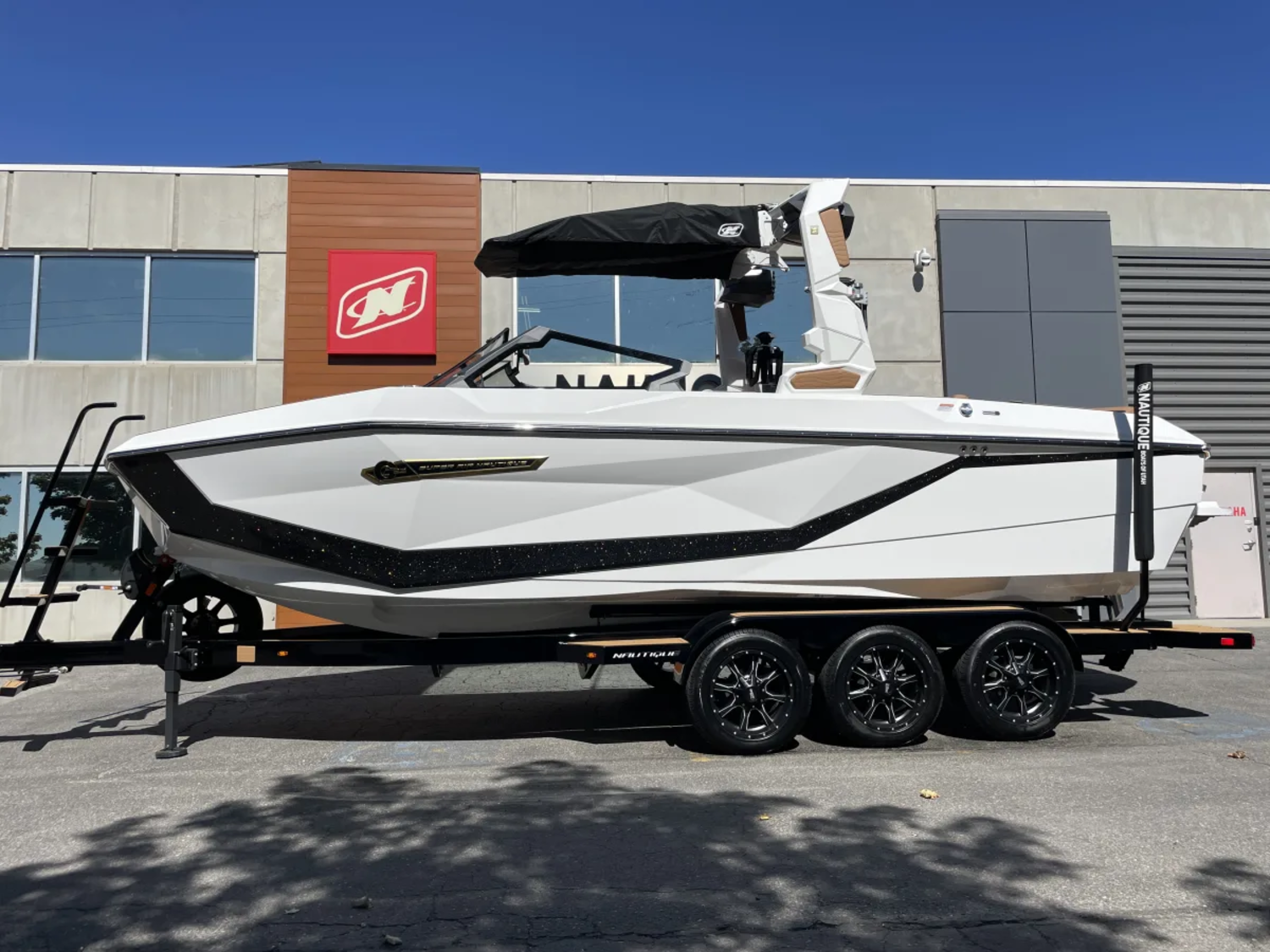 25 Nautique G25 with ZZ8S 630HP SuperCharged Power Plant.  ONLY 2 HOURS