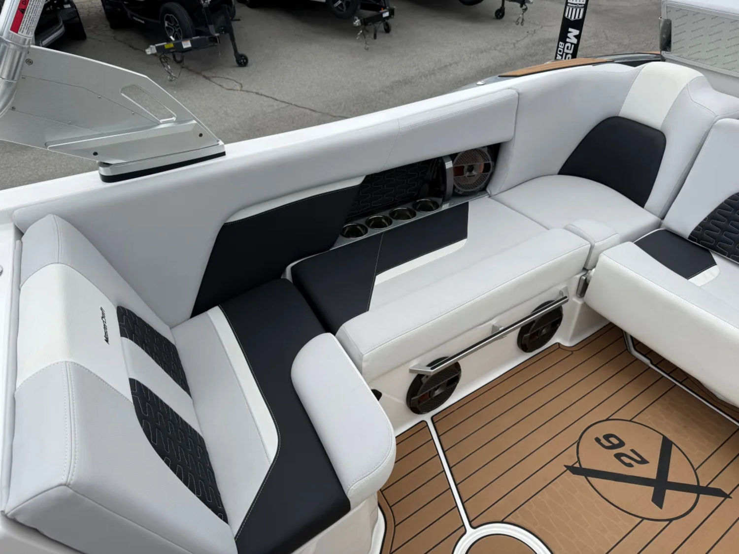 2021 26' MasterCraft X26 Bowrider