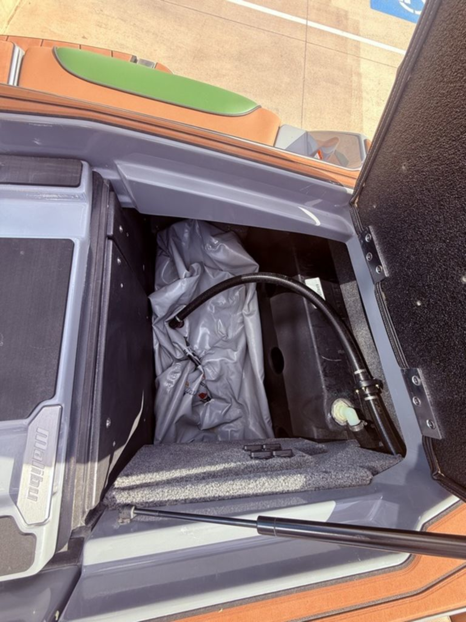 2023 Malibu Boats 23 LSV