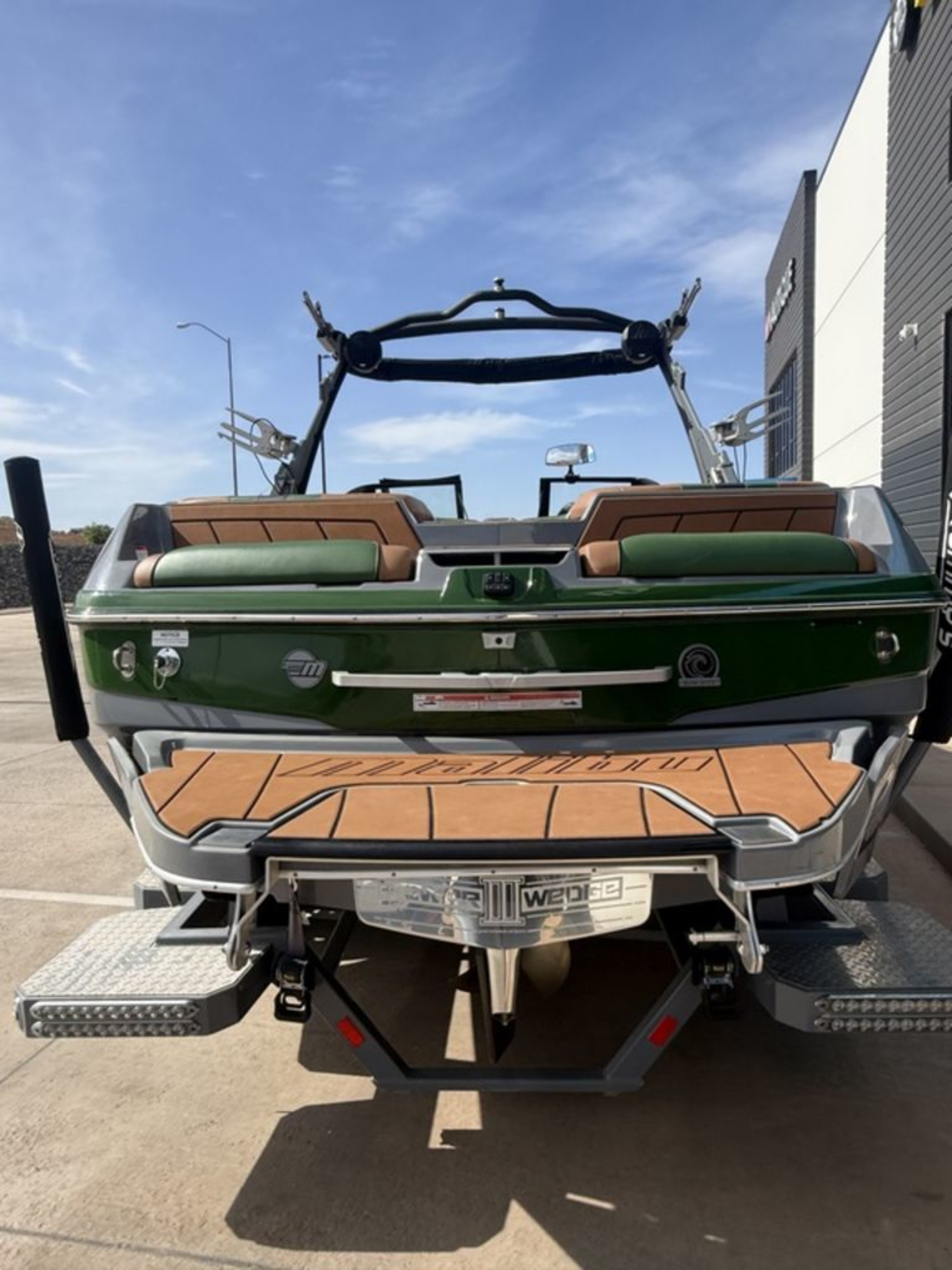 2023 Malibu Boats 23 LSV