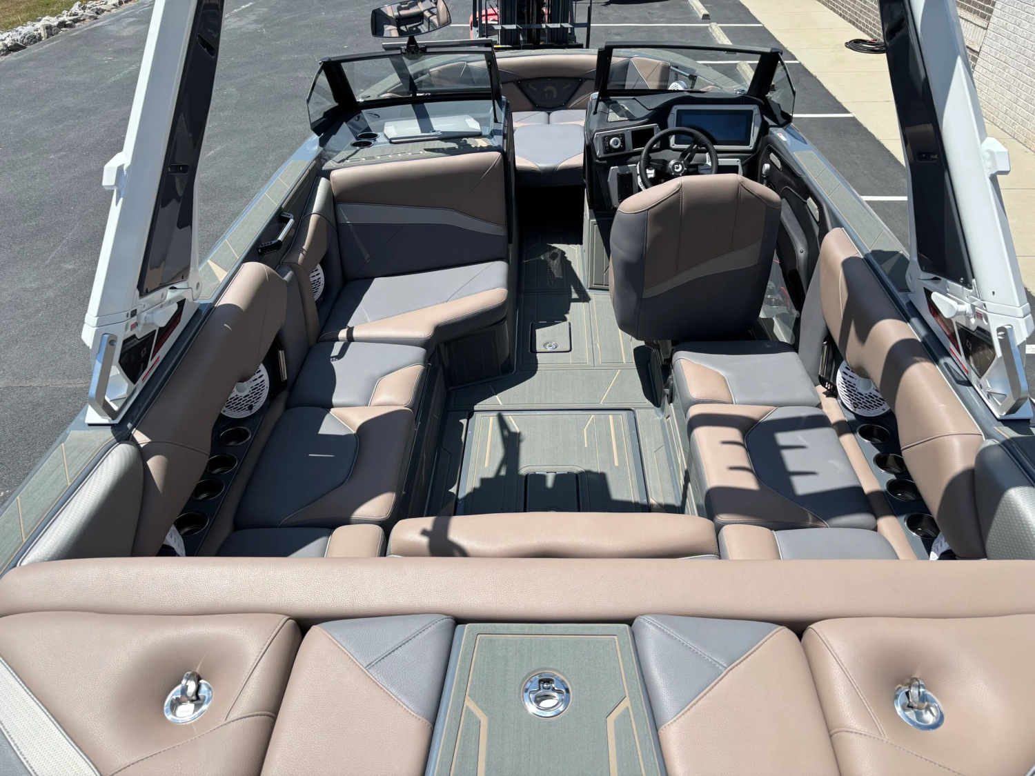 2026 Centurion Nv233